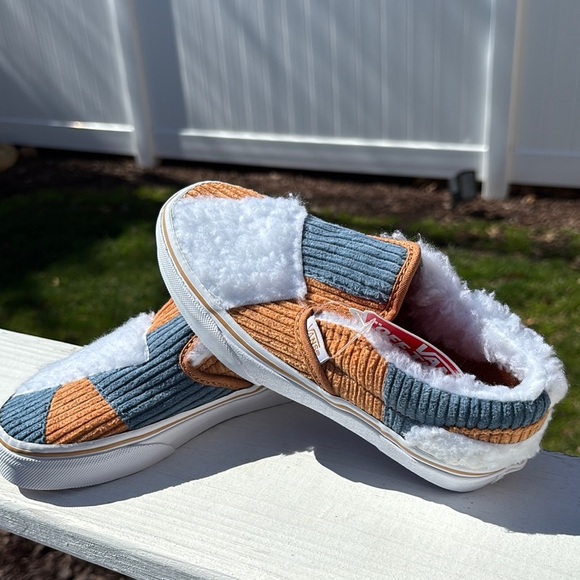 Vans Cozy Corduroy & Faux Fur Classic Slip on sneaker/shoe,Patchwork Multi color - Picture 1 of 11
